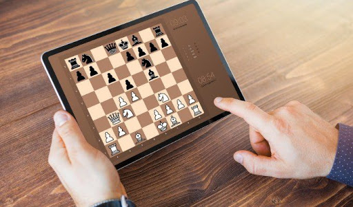 Cờ vua online 2 người: 
Năm 2024, với sự phát triển của công nghệ thông tin, các bạn trẻ sẽ không còn bỏ lỡ cơ hội để chơi cờ vua online 2 người. Với nhiều ứng dụng và website hỗ trợ trực tuyến, bạn có thể chơi cờ vua với đối thủ bất kỳ ở bất cứ đâu trên địa cầu. Đây là một cách tuyệt vời để nâng cao trình độ và kết nối với những người chơi khác trên toàn thế giới.