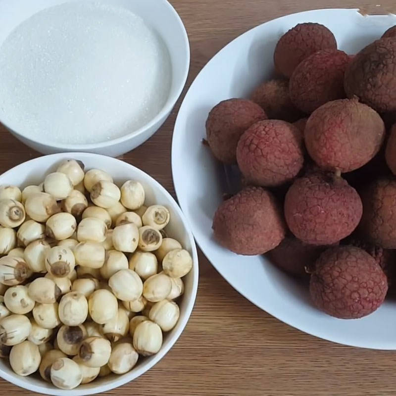 Cách nấu chè vải hạt sen, chè vải đậu xanh thơm ngon, thanh mát