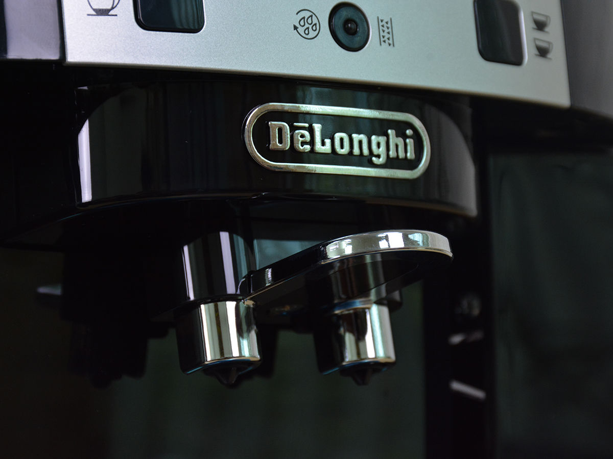 máy pha cà phê Delonghi ECAM 22.110B