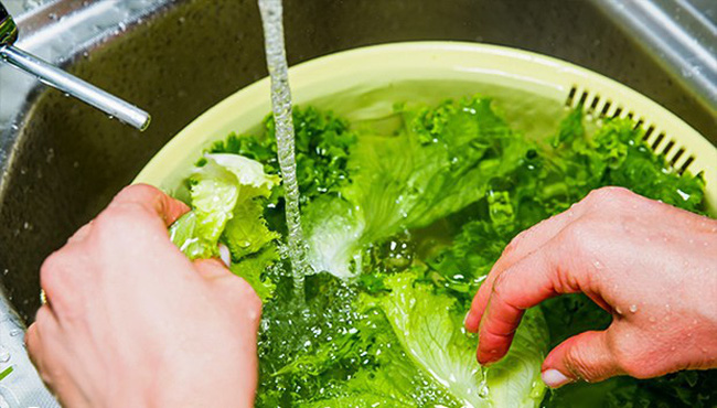 Cách rửa rau muống