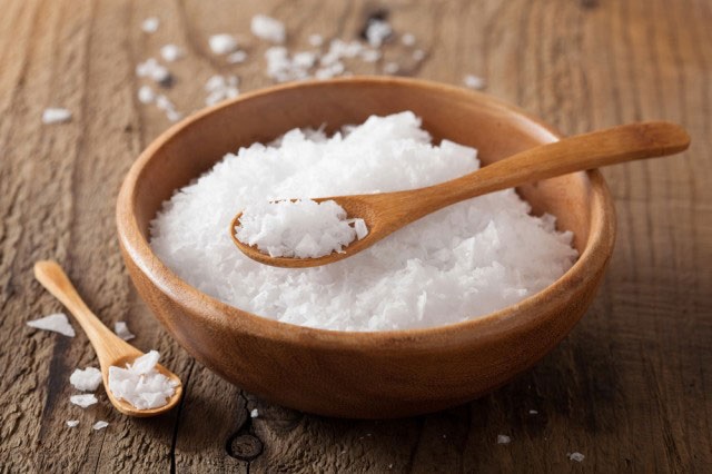 Giảm mỡ bắp tay bằng muối