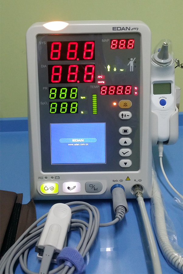 Máy monitor 3 thông số CLEO