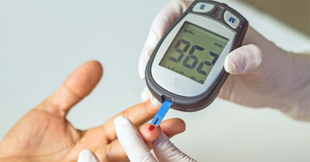 Top 3 máy đo acid uric tốt nhất cho người bệnh gout tự kiểm soát tại nhà
