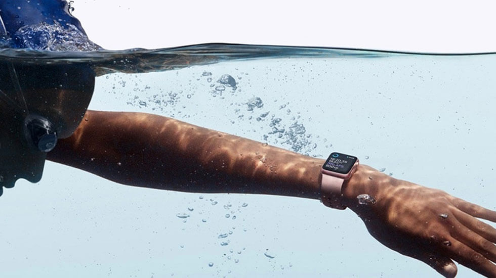Apple Watch Series 6 có thể bơi lội