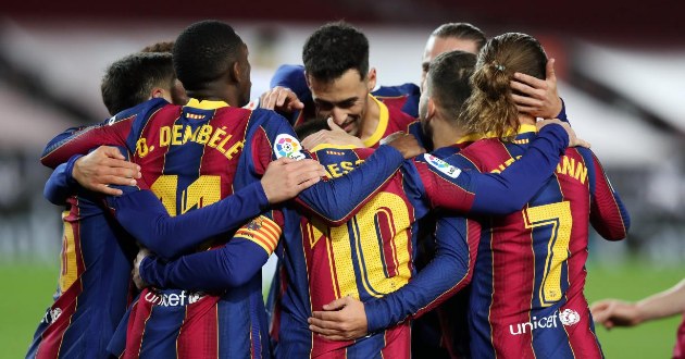 Đội hình Barca: Barca không chỉ là một đội bóng mà còn là một niềm tự hào cho các cổ động viên. Nếu bạn muốn thấy sức mạnh của Barca trong mỗi trận đấu, hãy xem qua đội hình của họ. Với một đội hình vững chắc và đầy năng lượng, Barca sẽ đem đến những phút giây đầy cảm xúc.