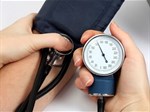 Nên mua máy đo huyết áp loại nào? Máy đo huyết áp loại nào tốt?