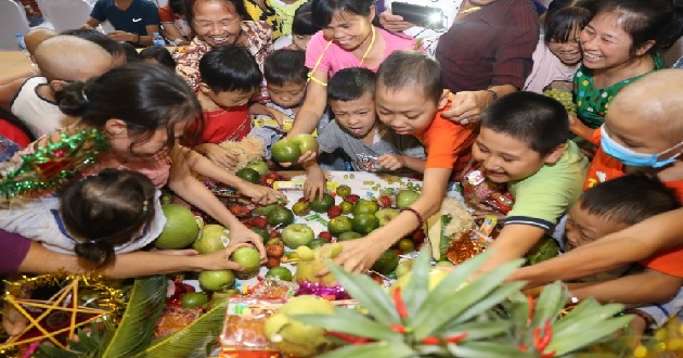 Mâm cỗ Trung Thu