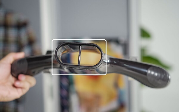 Máy hấp quần áo Samsung DF60R8600CG/SV có móc treo rỗng
