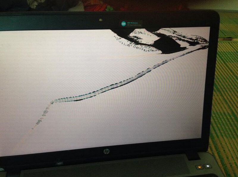 Laptop mở không lên màn hình do màn hình có vấn đề hoặc bị vỡ