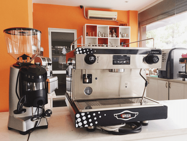 Máy pha cà phê chuyên nghiệp