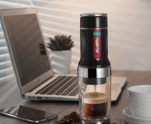 Máy pha cafe cầm tay mini mang đến ly cà phê thơm ngon