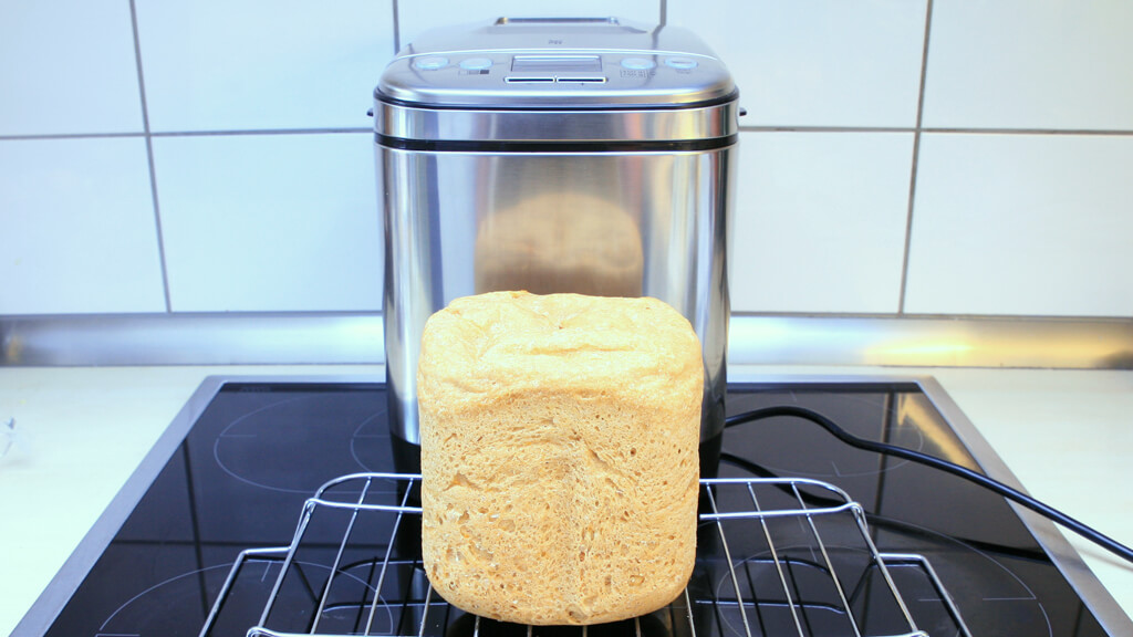 Máy làm bánh mì tự động WMF với thiết kế nhỏ gọn, hiện đại