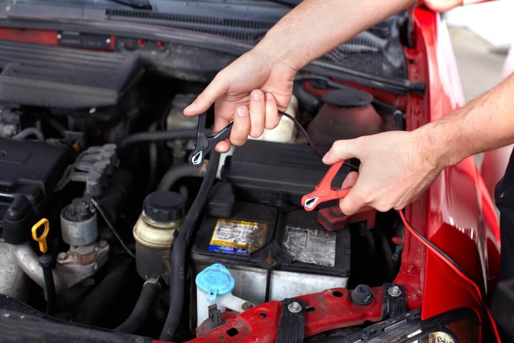 Những dấu hiệu nhận biết ắc quy sạc đầy