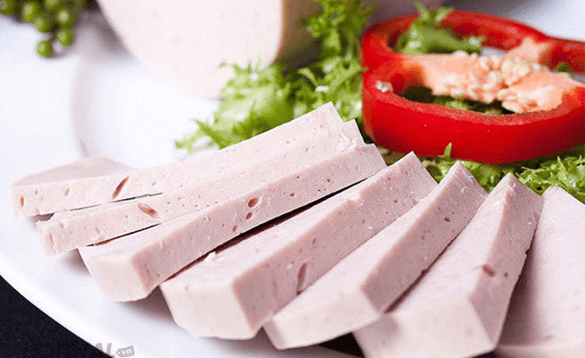 Giò chả sau khi làm xong có độ giòn, dai, thơm, ngọt Giò chả sau khi làm xong có độ giòn, dai, thơm, ngọt