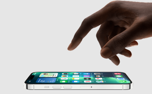 Thao tác vuốt chạm trên iPhone Pro năm 2021 rất mượt mà