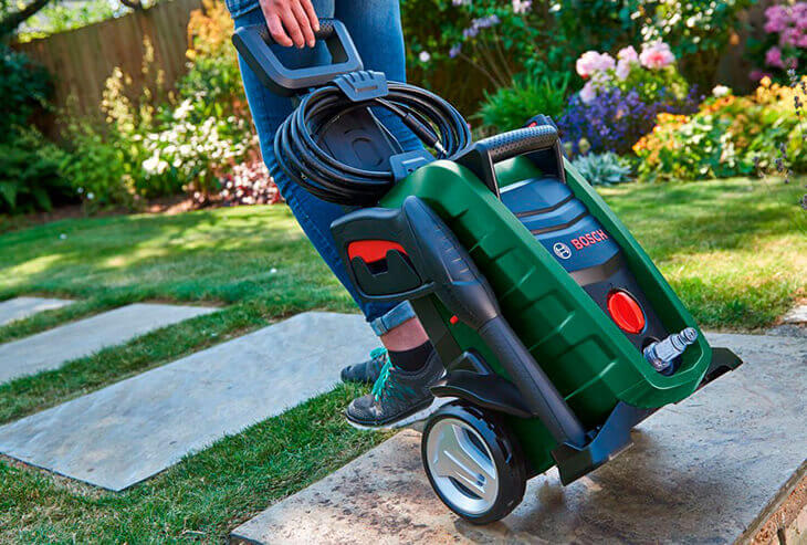 Sử dụng dây dẫn nước quá dài có thể làm máy rửa xe không lên nước