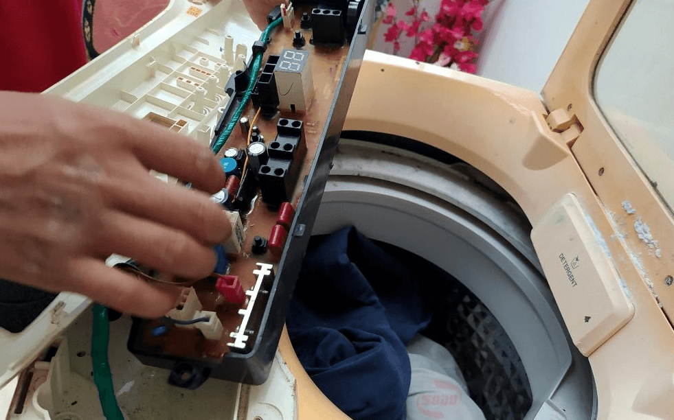 Bo mạch máy giặt bị lỗi