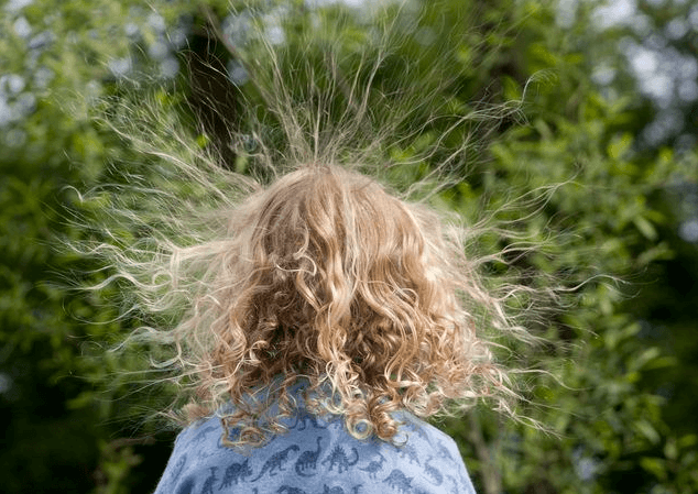 Nguyên nhân gây ra hiện tượng tĩnh điện