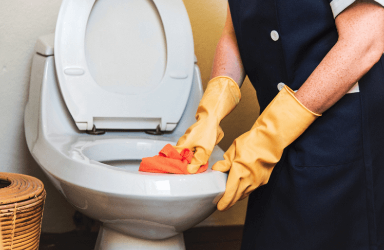 Tác hại của việc nhà vệ sinh mới bị hôi