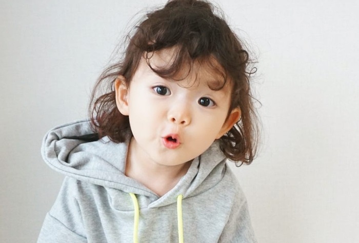 Photo of adorable Korean baby girl