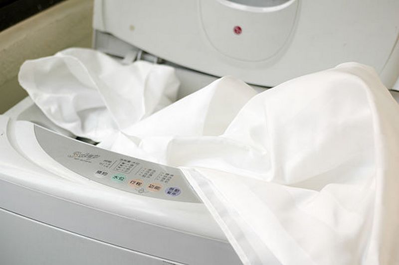 Cách giặt rèm cửa bằng máy giặt