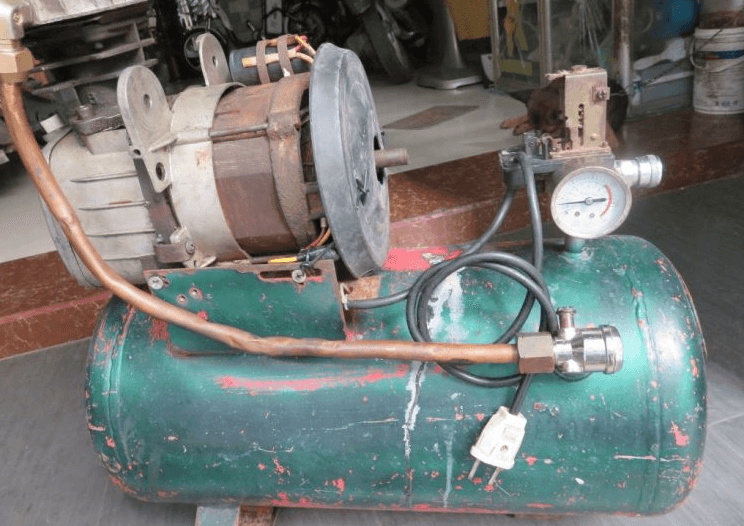 Máy nén khí cũ bị thay thế linh kiện không đảm bảo chất lượng
