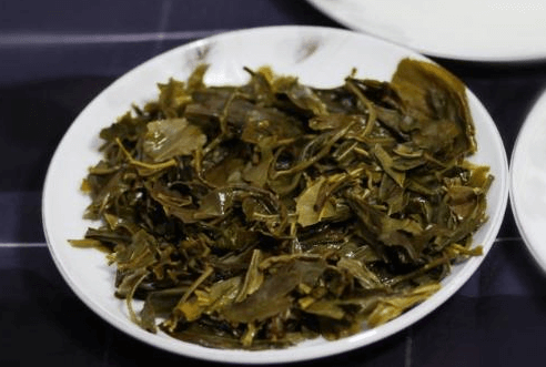 Sử dụng trà xanh để khử mùi