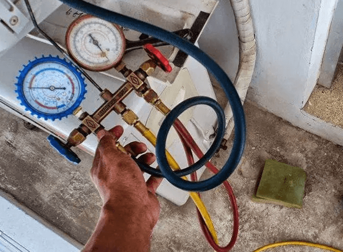 Kiểm tra đường ống dẫn khí gas xem có bị rò không