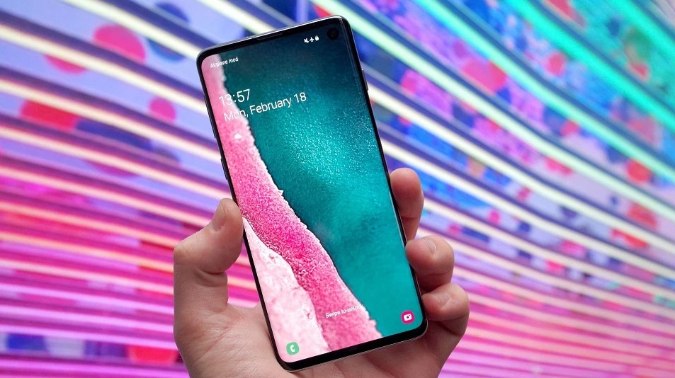 Điện thoại Samsung S10 là sản phẩm di động đầu tiên được ứng dụng công nghệ HDR10+