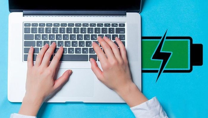 Vừa sạc vừa dùng laptop