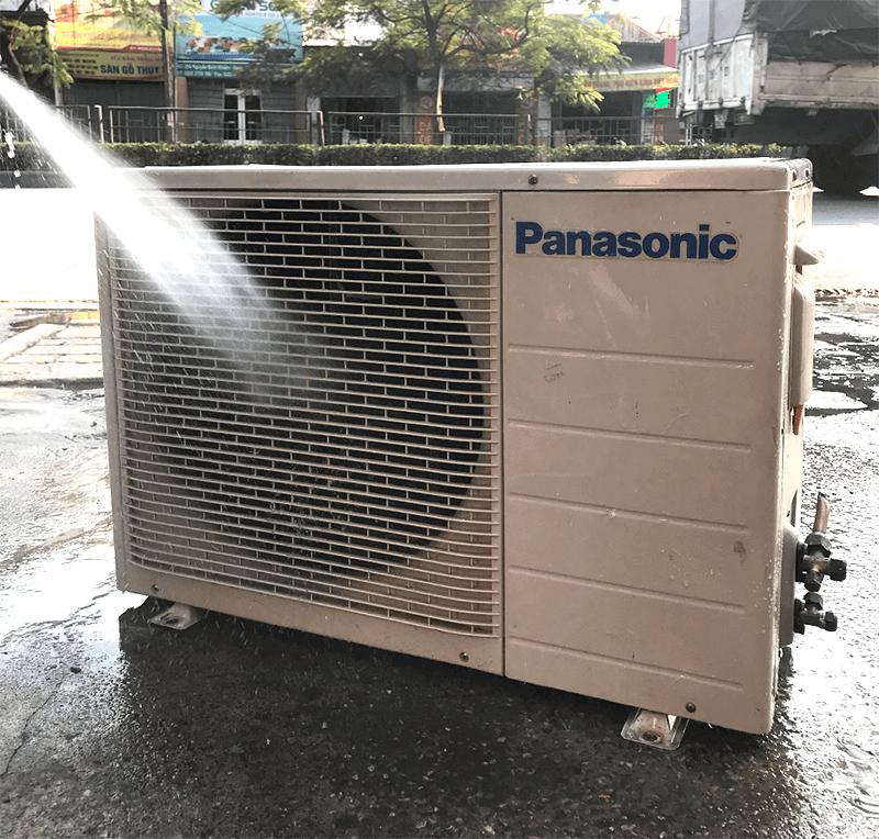 Dàn tản nhiệt điều hòa Panasonic bị bẩn