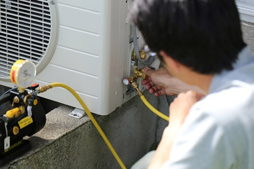 Do điều hòa bị thiếu gas hoặc hết gas