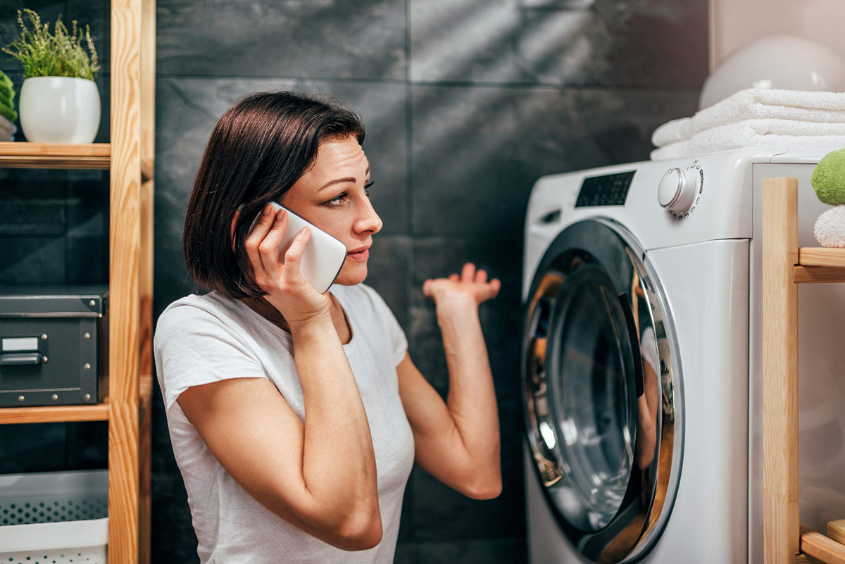 Máy giặt Electrolux bị khoá cửa tại sao?