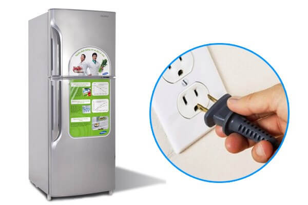 Kiểm tra ổ cắm điện, dây điện của tủ lạnh