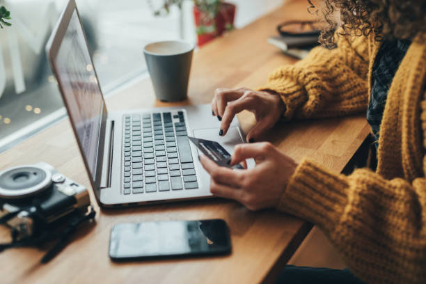 Mua máy giặt trả góp online cần lưu ý gì?