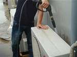 Cách vệ sinh cục nóng điều hòa tại nhà cực dễ