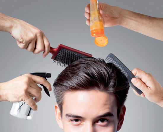 Chỉnh lại nếp tóc trước khi đội mũ Chỉnh lại nếp tóc trước khi đội mũ