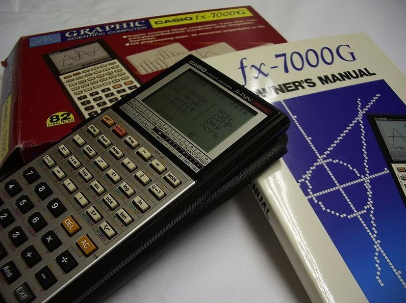 Máy tính Casio FX-7000G 