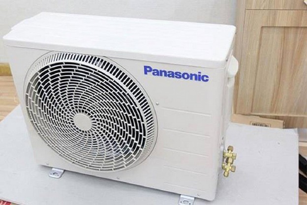 Cục nóng điều hòa đưa khí nóng ra ngoài