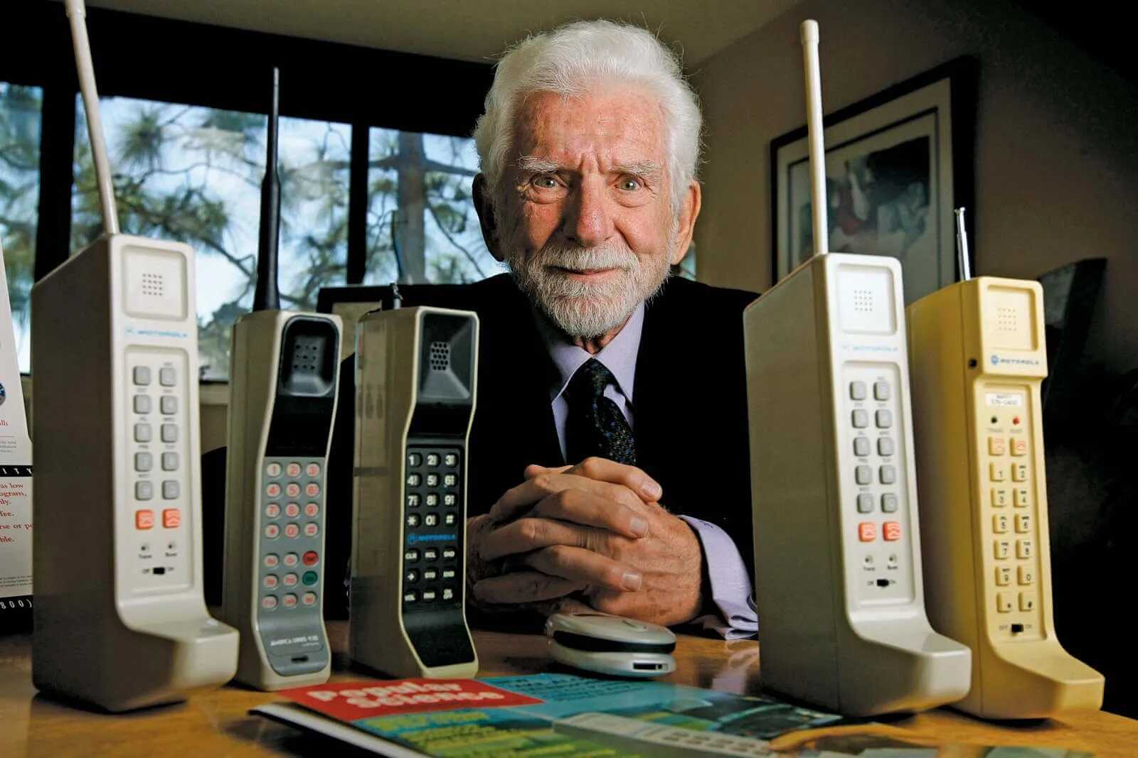 Martin Cooper - cha đẻ của điện thoại di động