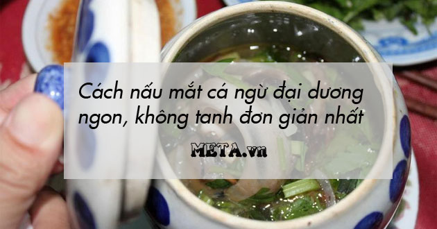 Bước đầu tiên trong quá trình nấu mắt cá ngừ đại dương om dưa cải làm thế nào để chuẩn bị mắt cá ngừ?
