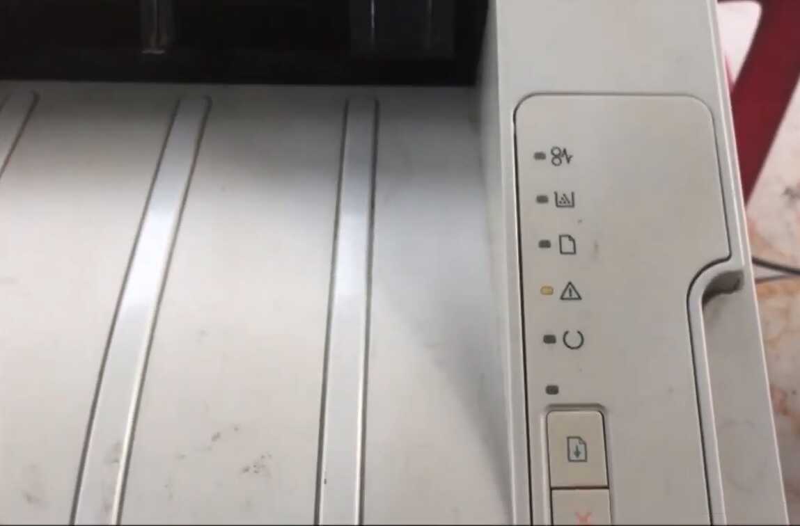 Lỗi máy in HP nhấp nháy đèn vàng liên tục