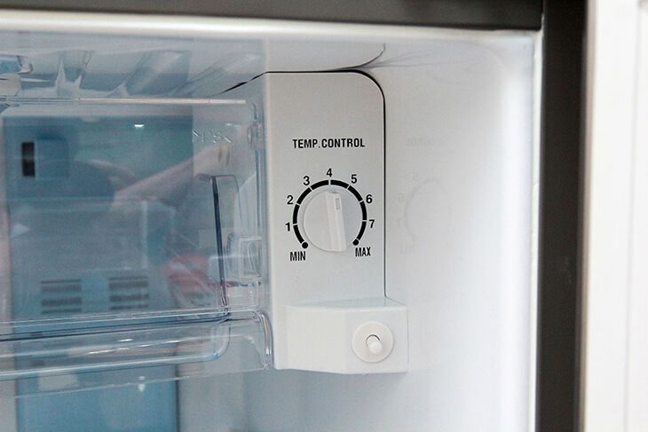 Công tắc đèn tủ lạnh bị hỏng