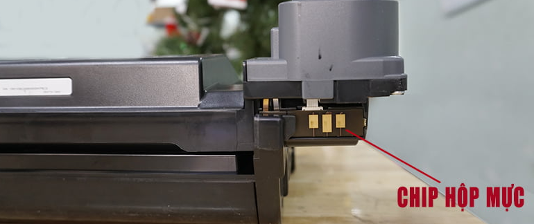 Máy in báo hết mực khi vẫn còn mực do hỏng chip mực