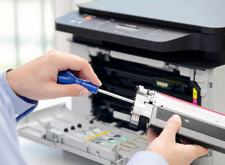 Máy in báo hết mực khi vẫn còn mực do hộp mực bị hỏng hoặc hết hạn sử dụng