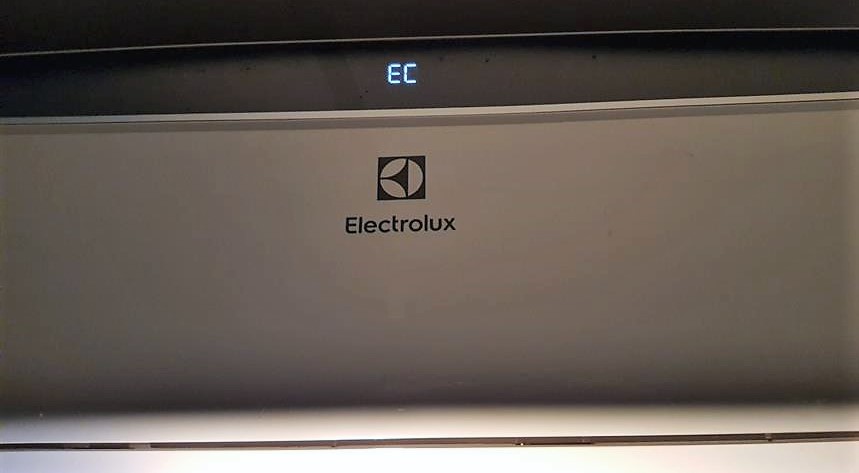 Máy lạnh Electrolux báo lỗi EC là gì?