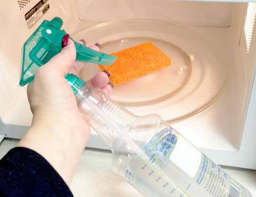 Cách xử lý lò nướng bị rỉ sét bằng nước rửa chén
