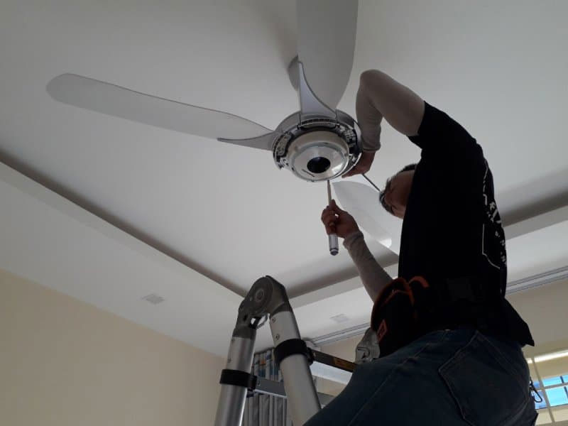 Cách đấu tụ quạt trần