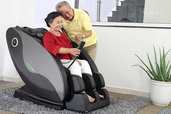 Điều chỉnh ghế massage phù hợp với thể trạng cơ thể