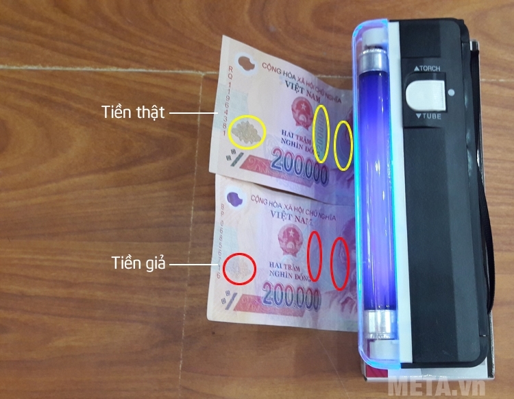 Thanh soi tiền Silicon DL-01 giúp phát hiện tiền giả vô cùng chính xác.